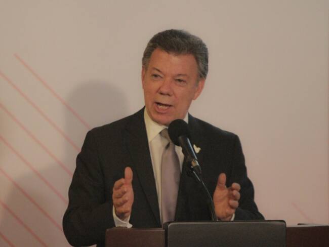 Colombia promueve la libre competencia pero hay reglas y sanciones: Santos