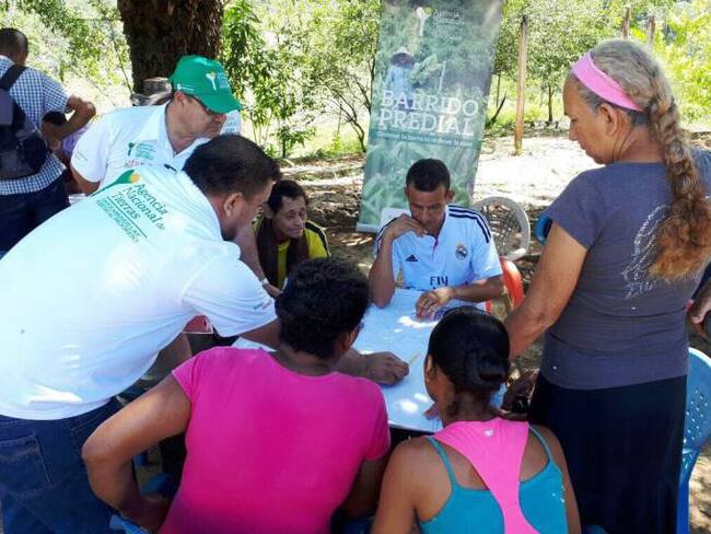 Denuncian falsos funcionarios de Agencia Nacional de Tierras en La Mojana