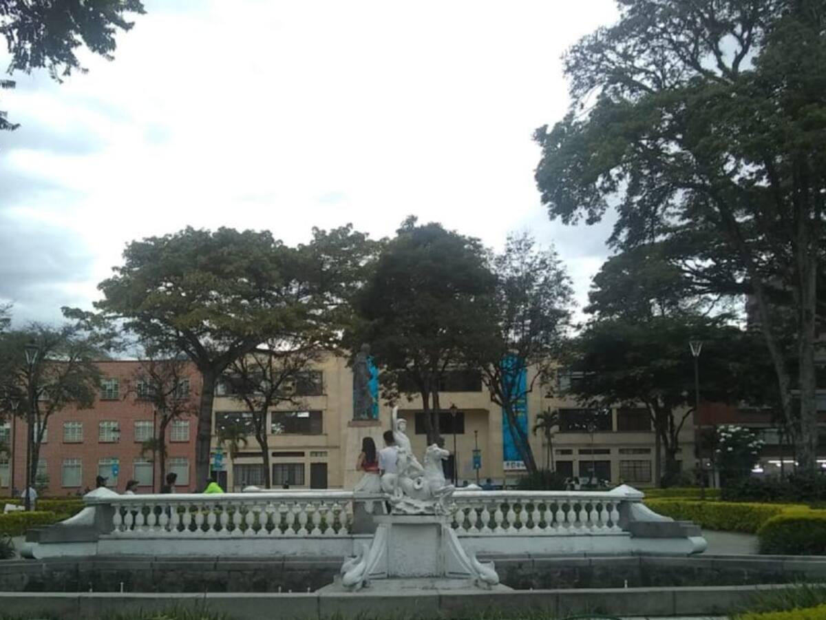 Listo convenio para la instalación del alumbrado navideño en Ibagué