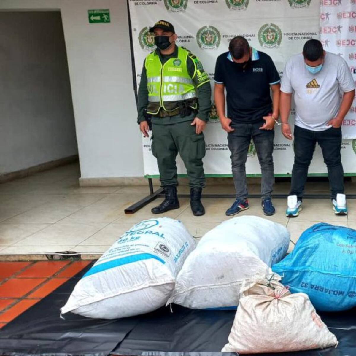Incautan 135 kilos de marihuana en vías del Huila