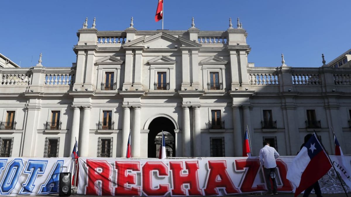 Más sobre la desaprobación de Constitución de Chile. Personaje del día María Alejandra Villamizar. 050922