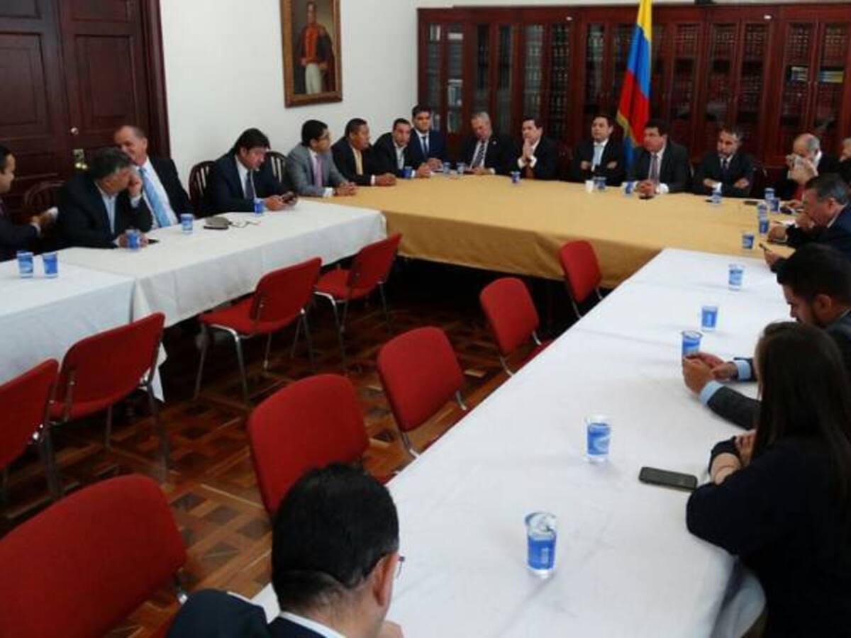 Negociadores del Gobierno socializarán nuevo acuerdo al Congreso