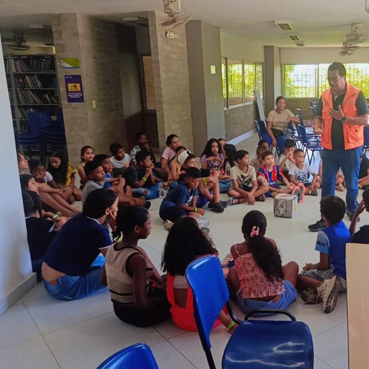 Vacaciones Creativas en las bibliotecas de Cartagena con niños y niñas