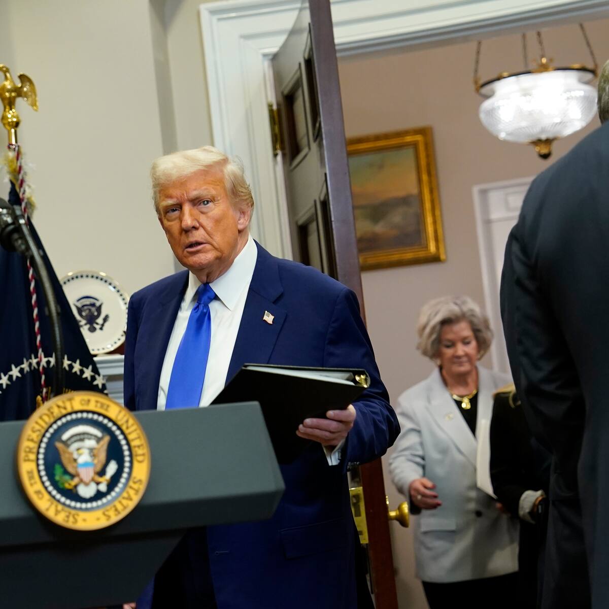 Trump anuncia progreso en negociaciones por la paz de Oriente Medio