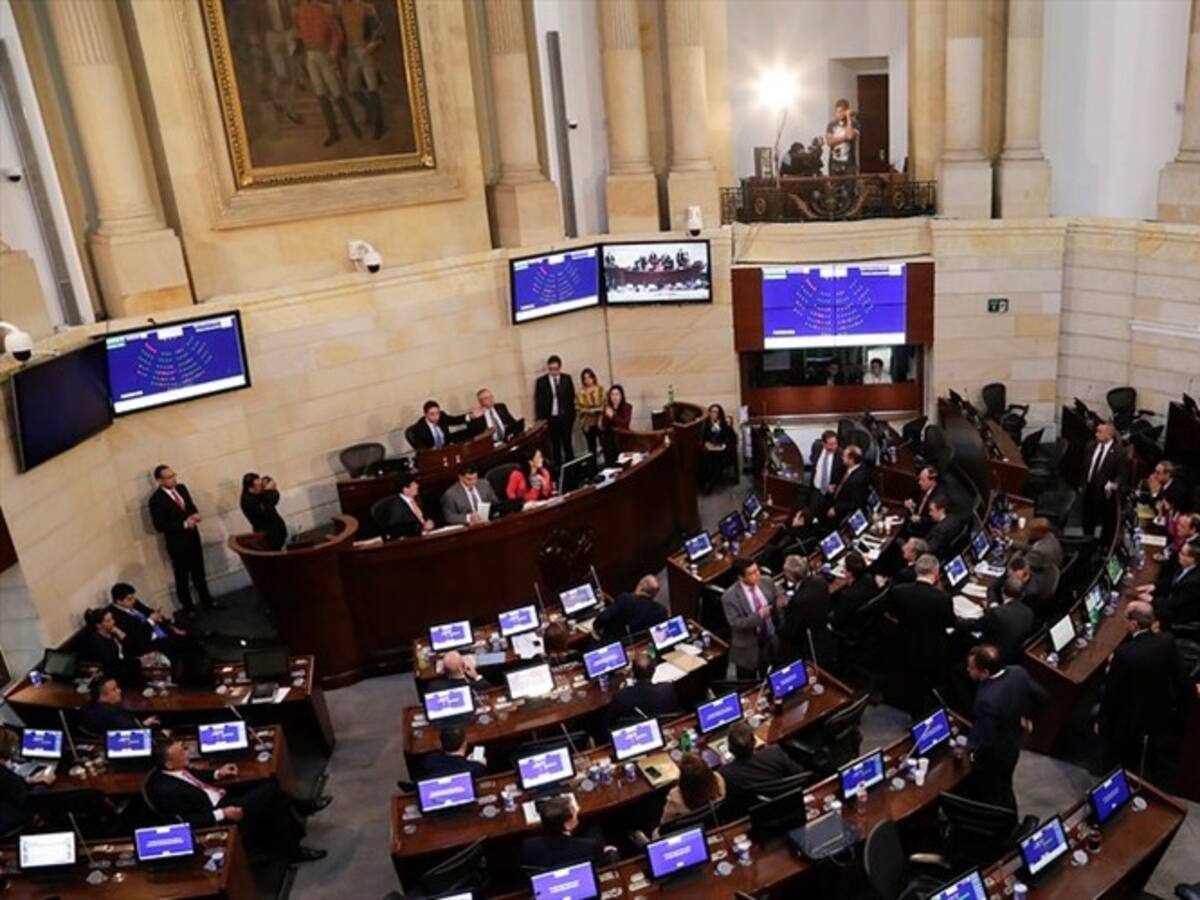El 16 de noviembre habrá cónclave en el Senado para discutir acuerdos de paz
