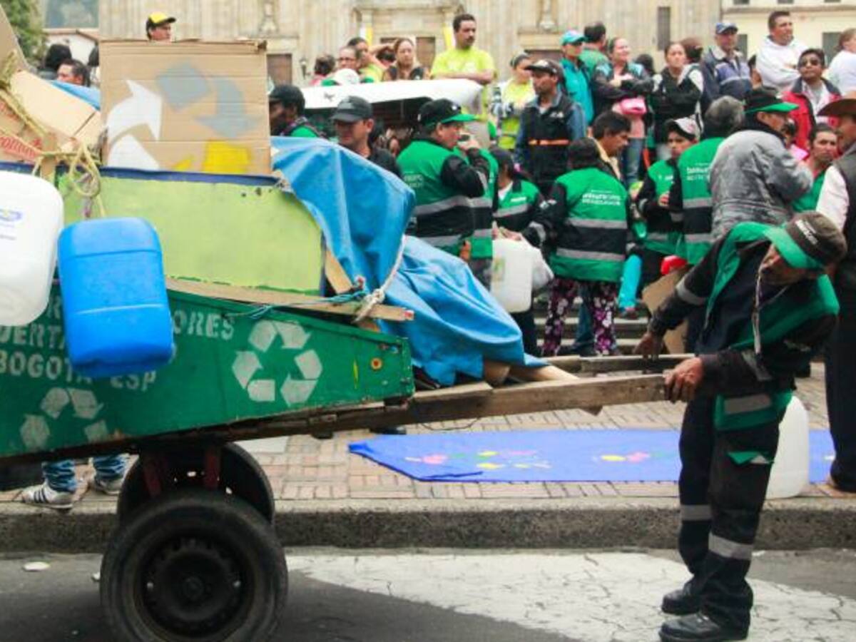 Denuncian demoras en el pago a los recicladores de Bogotá