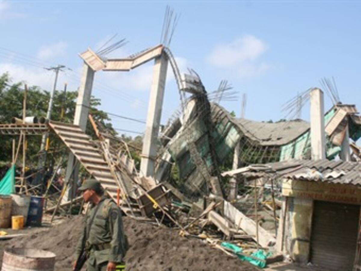 Derrumbe de edificio deja 8 heridos en Montería