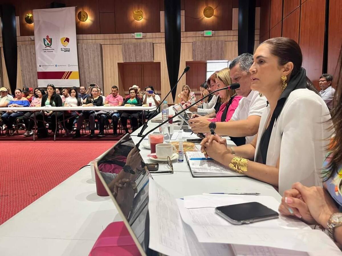 Familias se niegan a evacuar en zonas de influencia del volcán Nevado del Ruiz