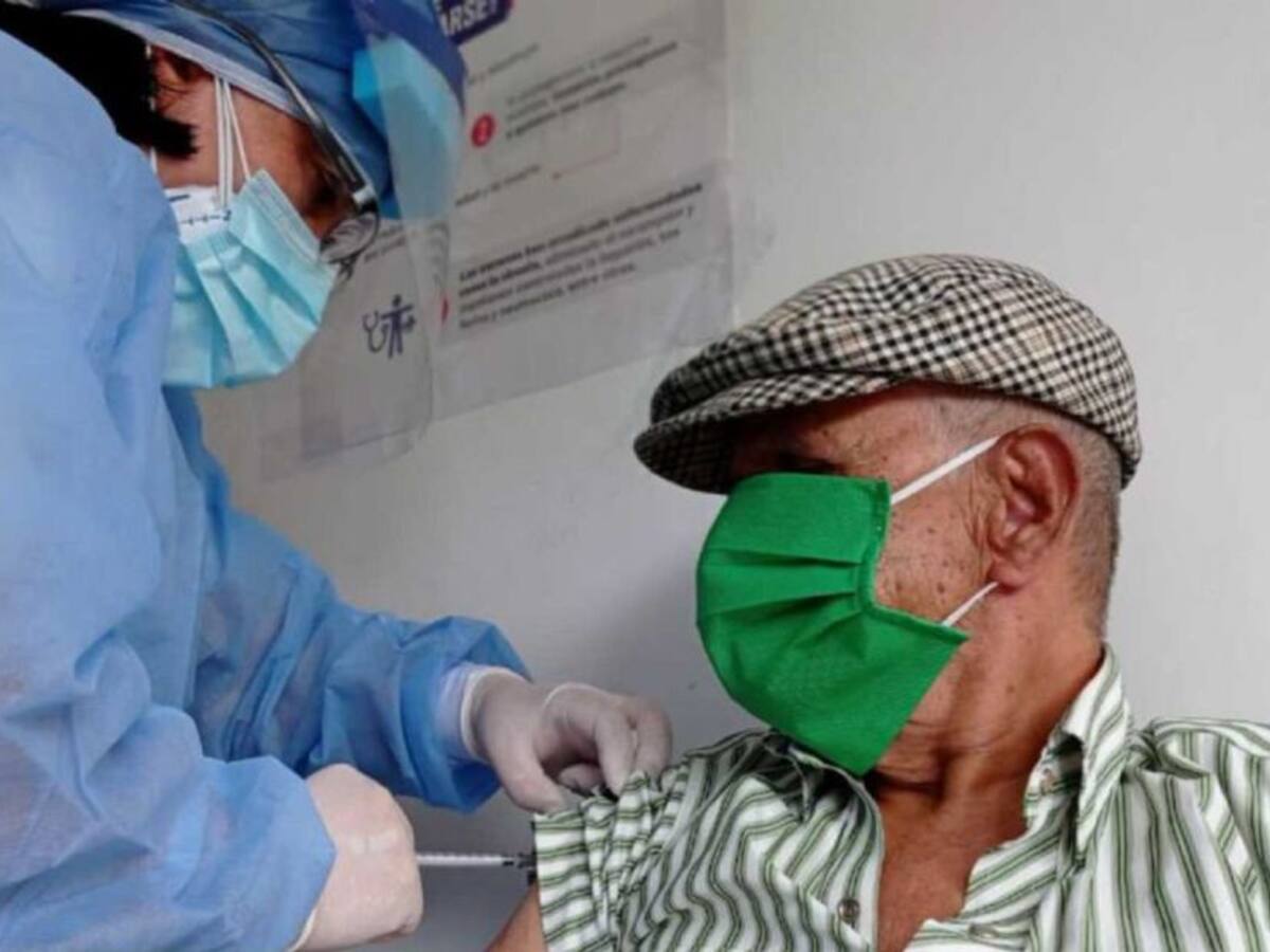 Buscan en el Valle mayores de 80 años para vacunarlos contra el COVID