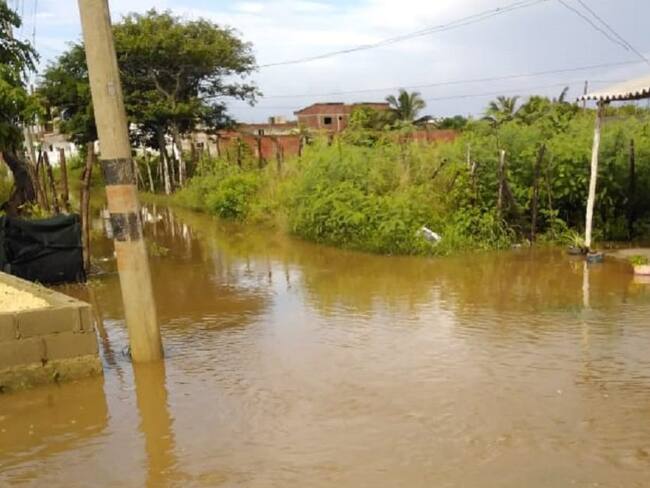 Fuertes lluvias provocan inundaciones en un corregimiento de Cartagena