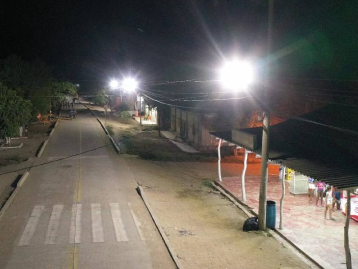 Calamar cuenta con más de 350 luminarias LED