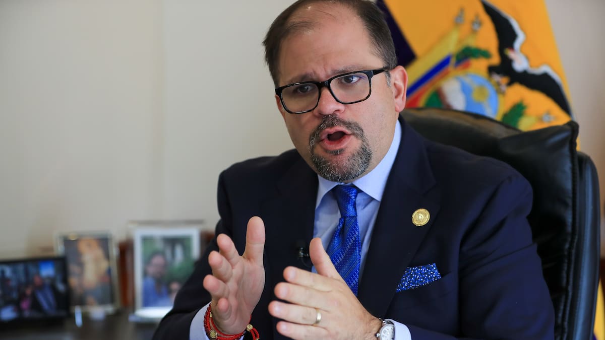 Ecuador entrega a Colombia a un hombre buscado por desaparición forzada y hurto