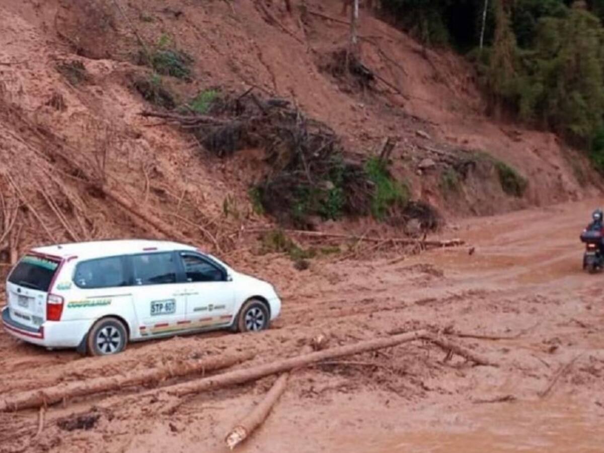 Por lluvias está con paso restringido la vía Manizales - Fresno