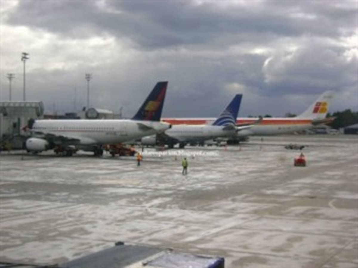Mintransporte insiste en necesidad de aeropuerto alterno a El Dorado