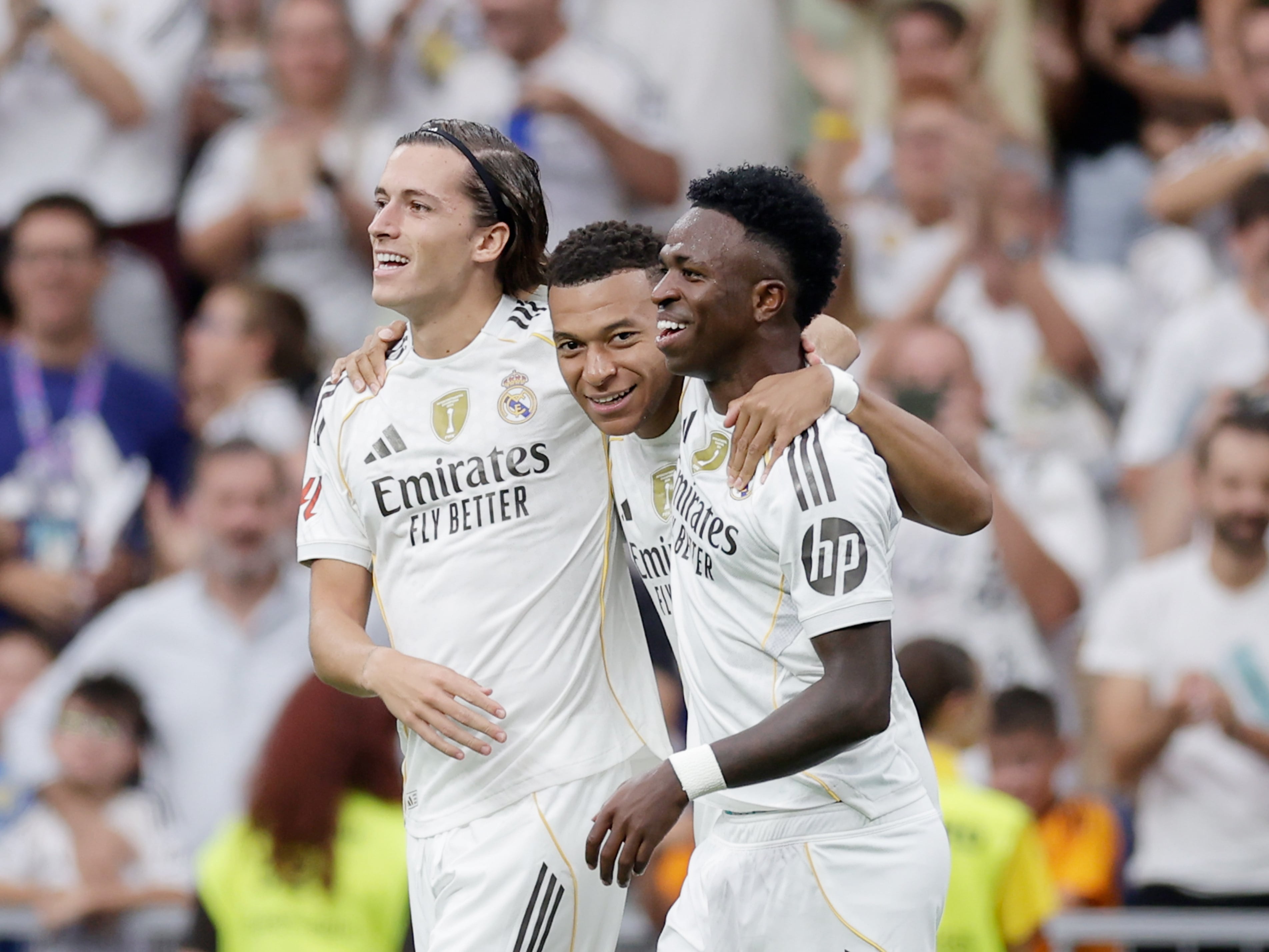 Kylian Mbappé con Álvaro Carreras y Vinícius Júnior en Real Madrid / Getty Images.