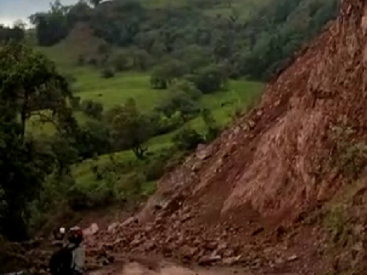 Invías despliega toda su capacidad para atender cierre total preventivo Curos – Málaga