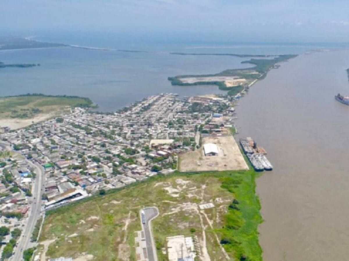 Aumenta el calado, pero solo en un tramo del canal de acceso al Puerto