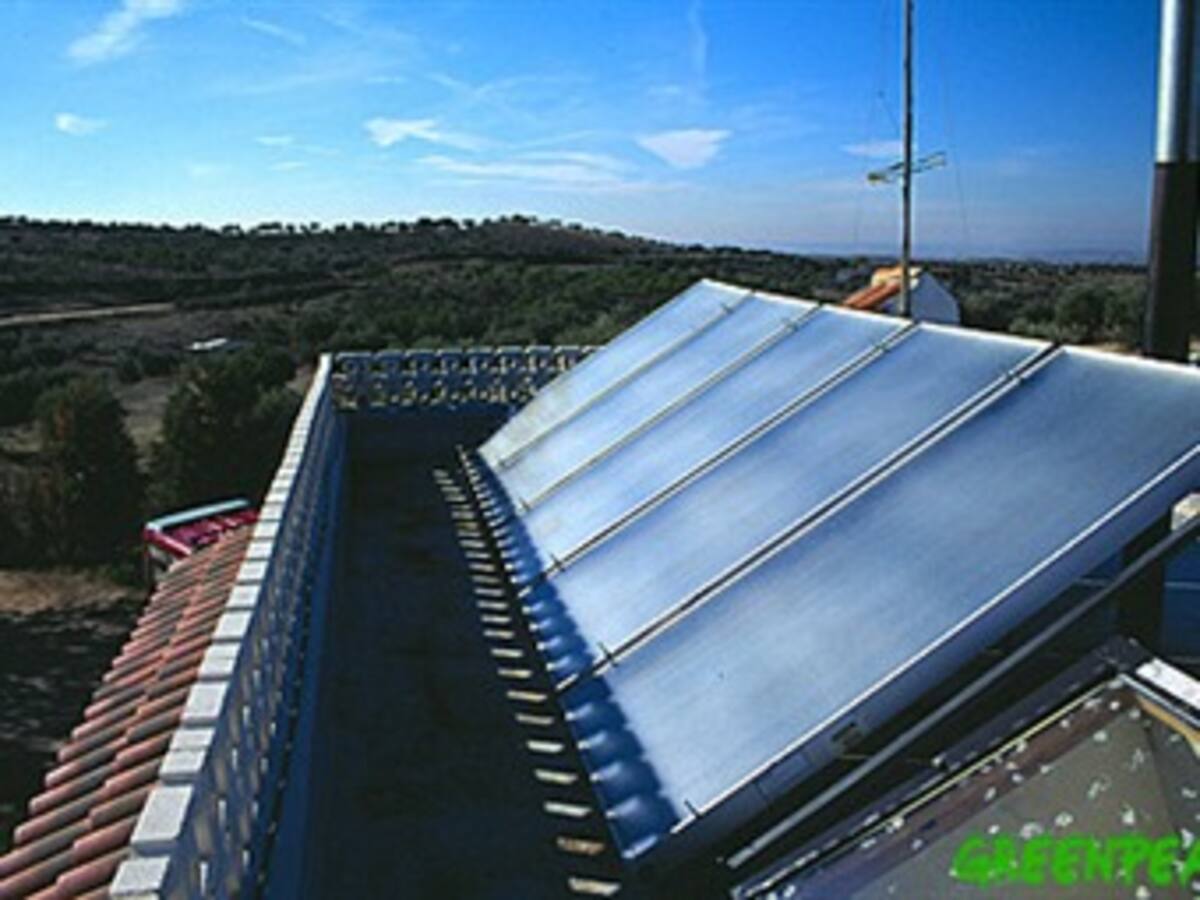 España premiada por organizar competición de edificios con paneles solares