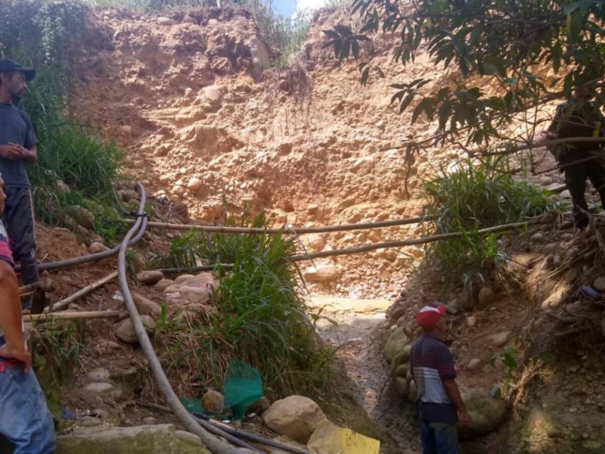 VIDEO: Explotación de oro afecta quebrada Chapinero