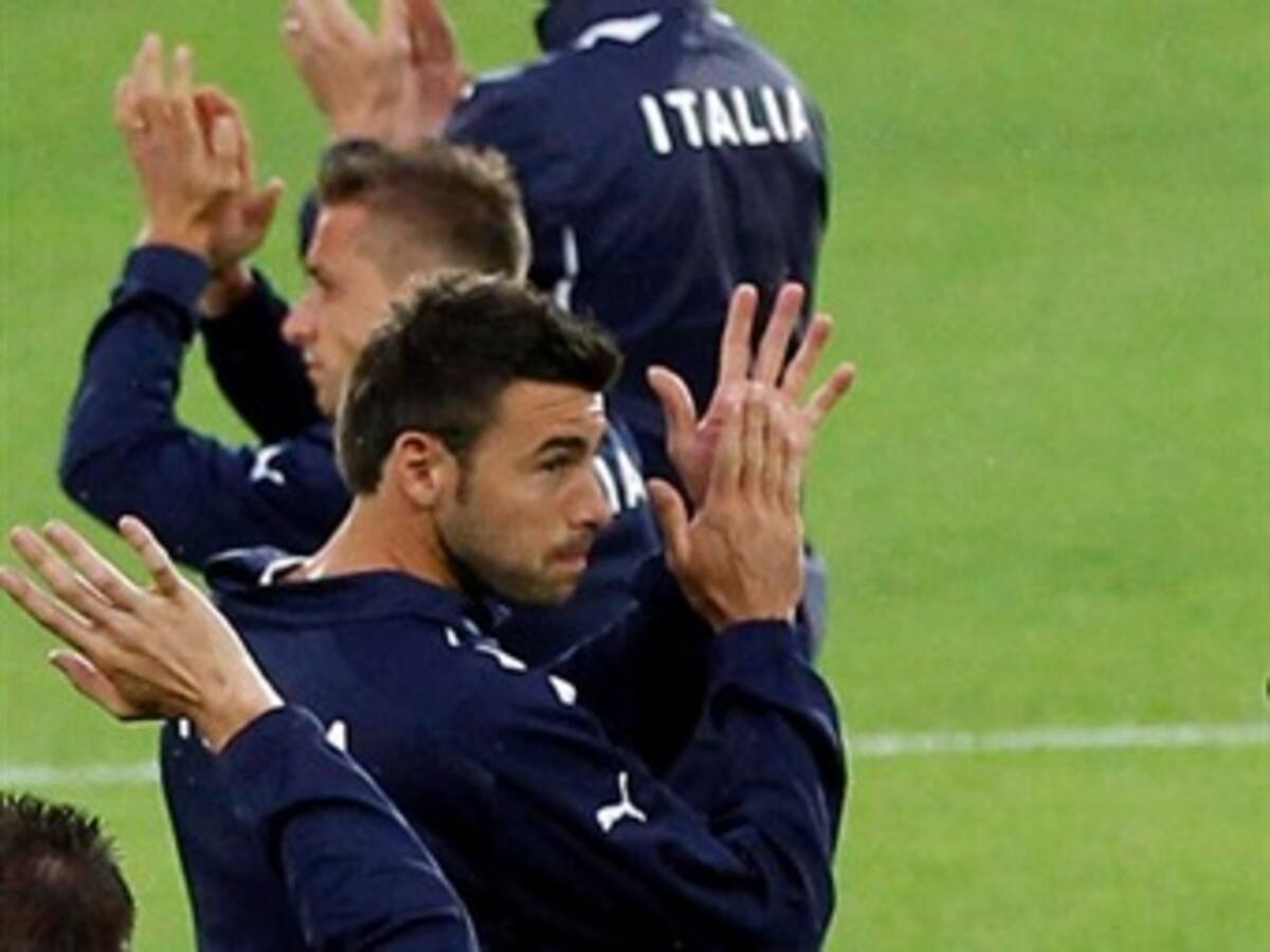 Barzagli aún no se recupera pero seguirá concentrado con Italia