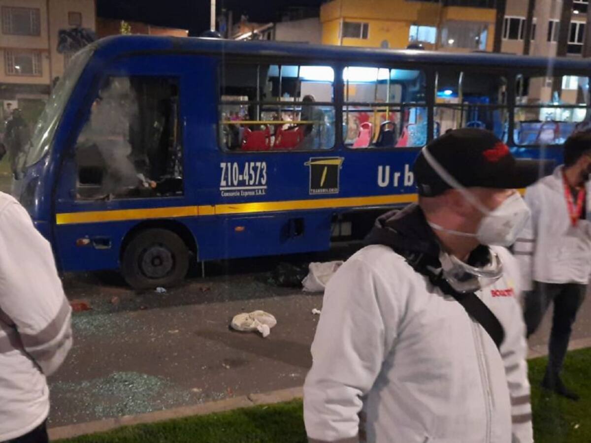 Tres policías heridos dejan manifestaciones en Suba