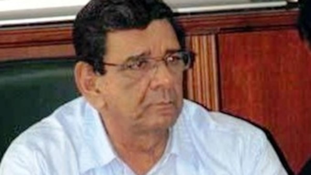 El Presidente Uribe ordena el rescate militar de todos los secuestrados