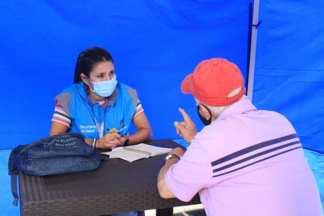 Línea amiga y Escuchaderos.