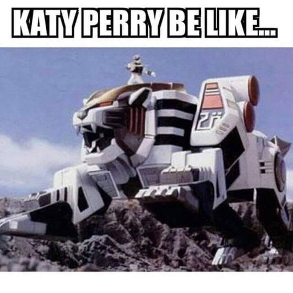 Los usuarios de las redes sociales crearon chistes gráficos sobre el partido y la presentación de Katy Perry. Fotos: Difusión.