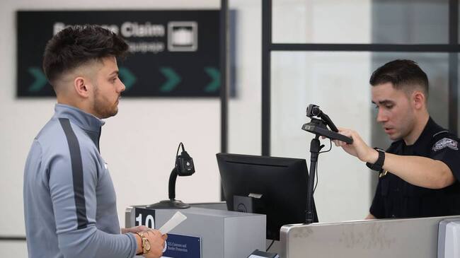 Reconocimiento facial en un aeropuerto de Miami (Estados Unidos). Foto: Getty