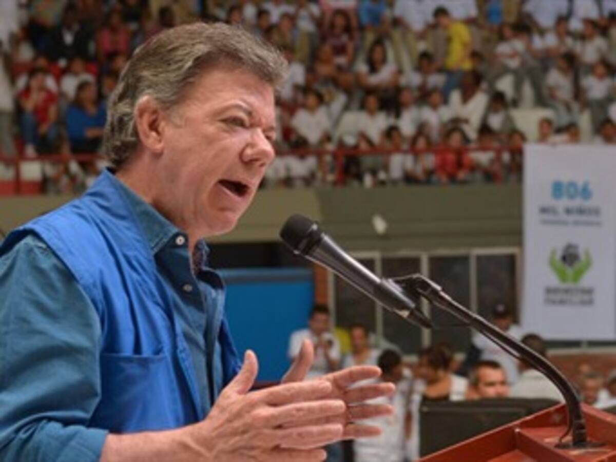 Solo hasta enero de 2014 Santos podrá inscribir su candidatura presidencial