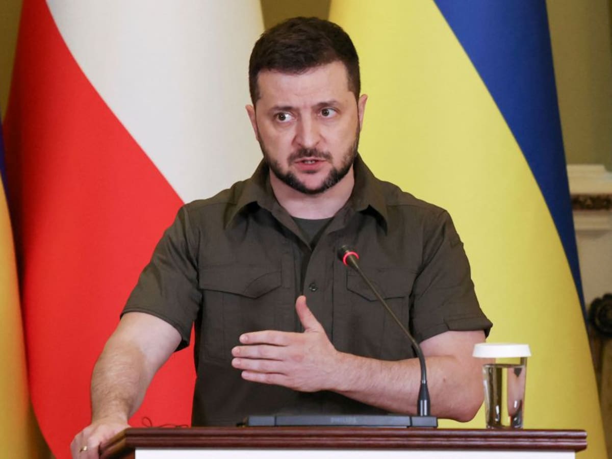 Ucrania ya habría ganado la guerra si tuviera más armas: Zelenski