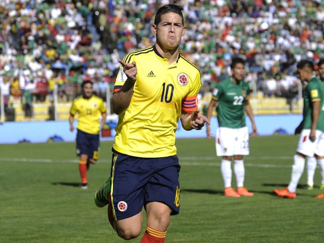 James Rodríguez festeja un gol en La Paz en el duelo pasado por las Eliminatorias.