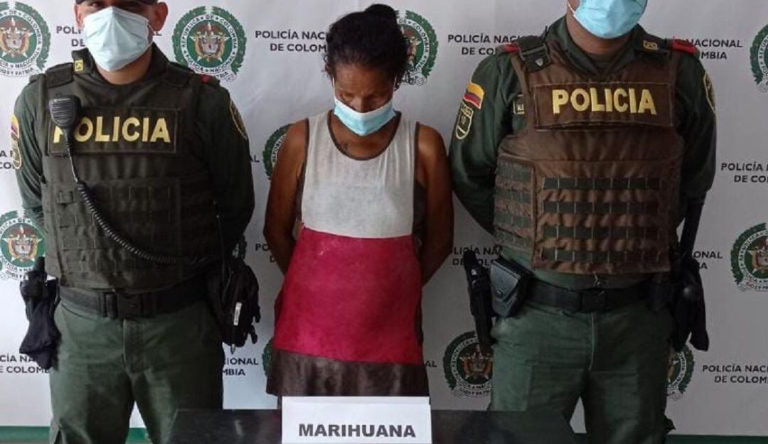 Mujer capturada con la droga