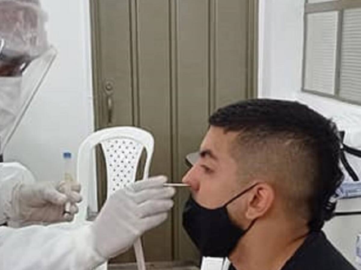 Mantener medidas de bioseguridad y la vacuna para enfrentar variantes COVID