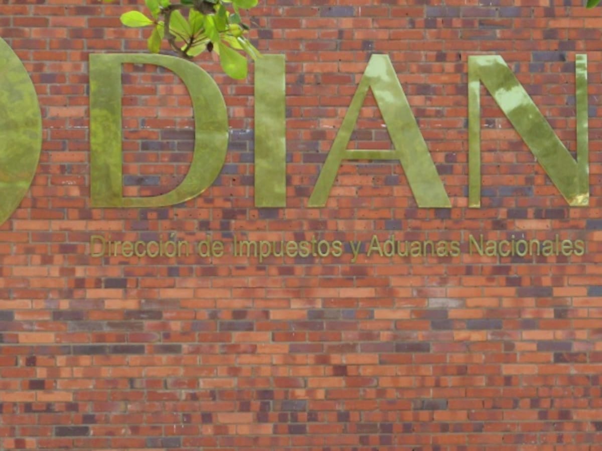 Trabajadores sindicalizados de la Dian adelantan plan tortuga en varias oficinas del país