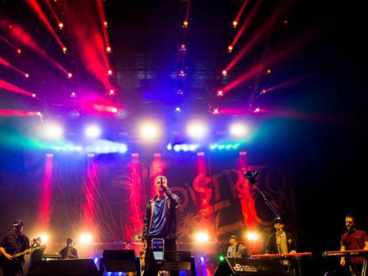 Los Cafres en el Evento 40 de Navidad