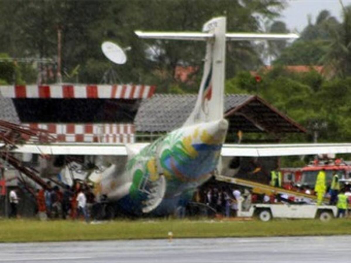 Confirman muerte del piloto y 40 heridos del avión accidentado