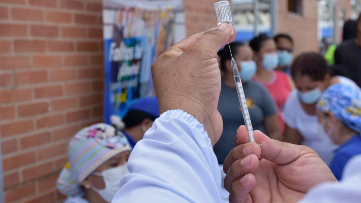 Santa Marta registra 65% de la población con inmunización parcial COVID-19