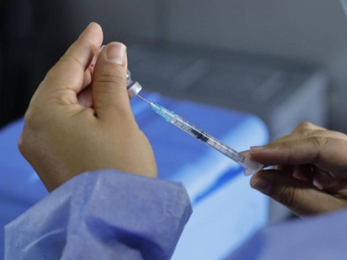 Mayores de 16 a vacunarse en los corregimientos y mayores de 25 en Medellín