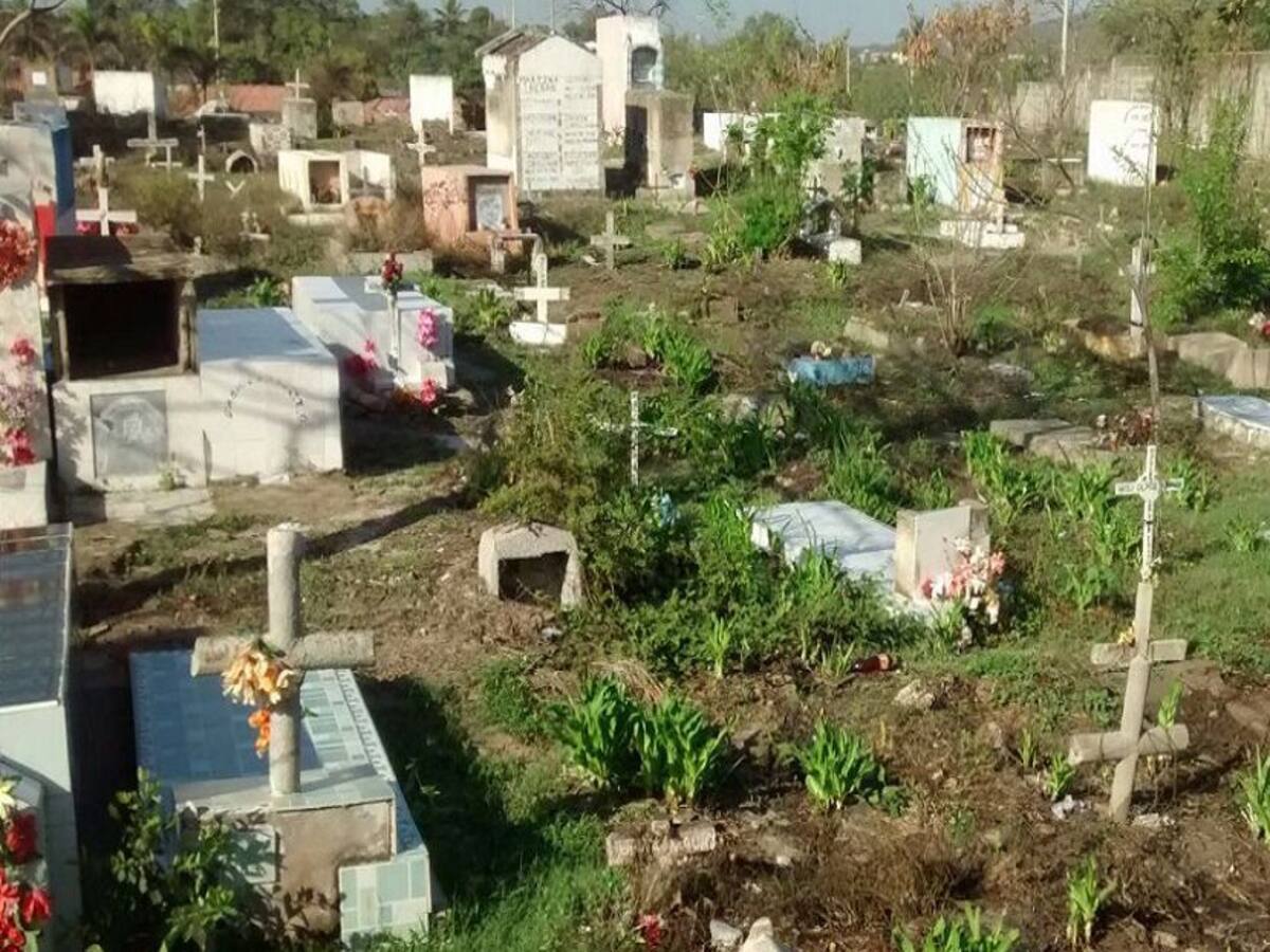 Profanan tumba en el Atlántico para robar una cadena de oro