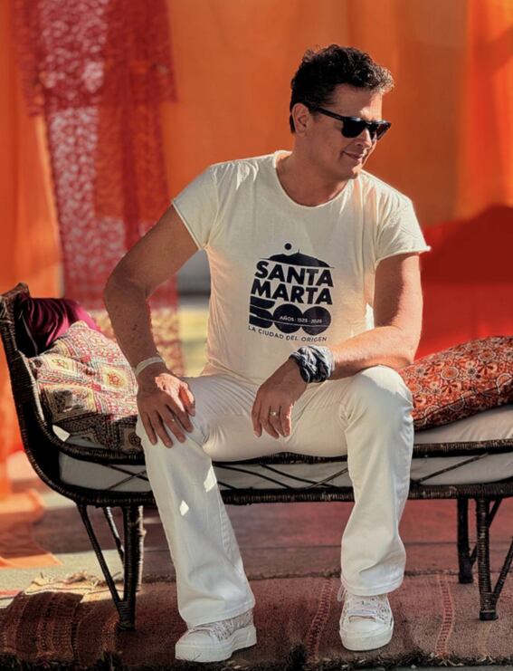 CARLOS VIVES PREMIOS JUVENTUD CREDITOS PAOLA ESPAÑA CARLOS VIVES