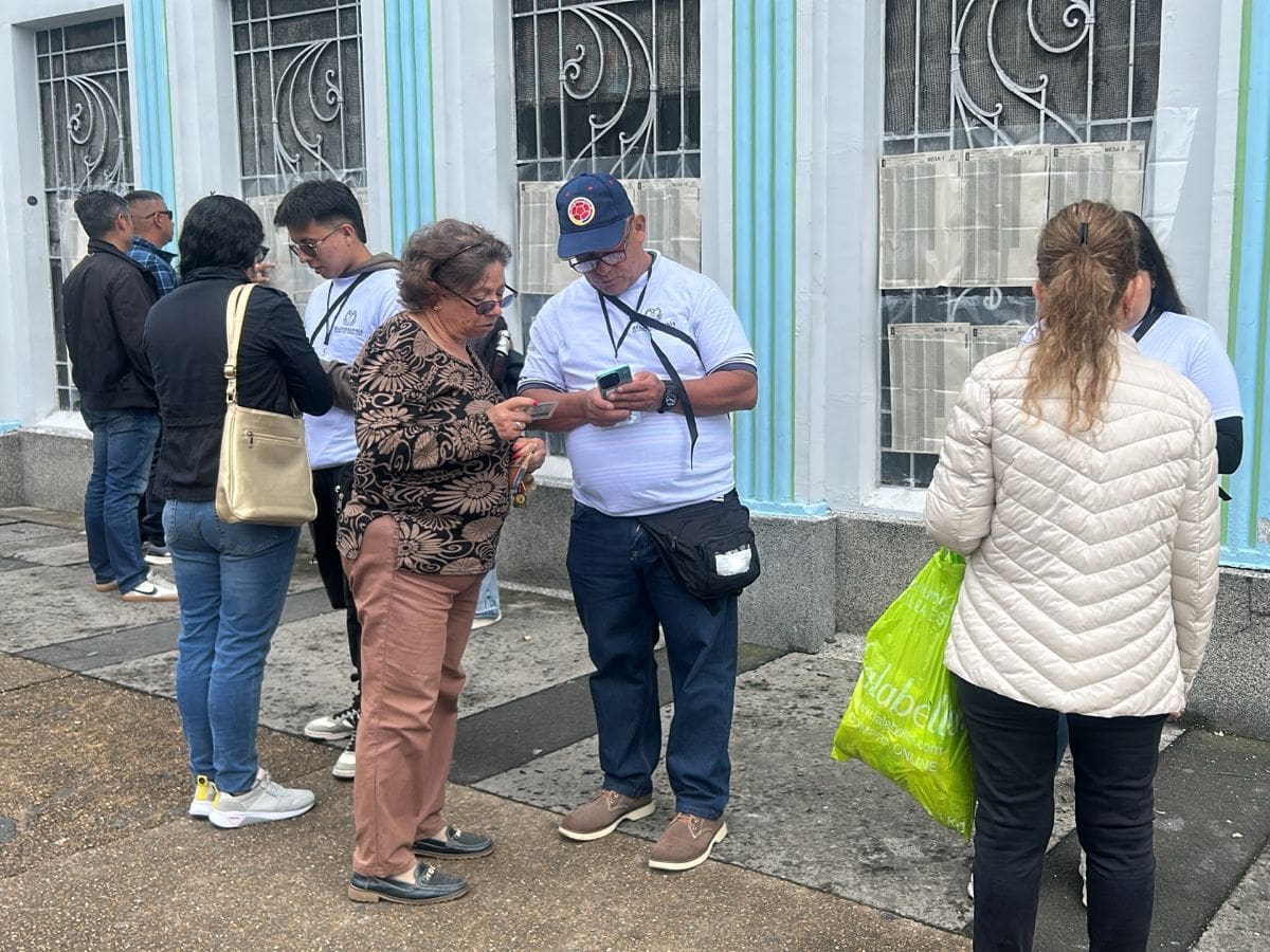 Sin contratiempos se cumplieron las elecciones en Caldas, pese a las lluvias en todo el departamento