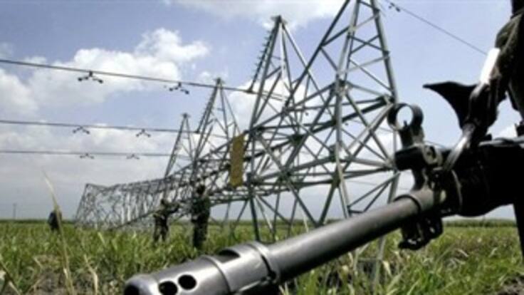 Farc dinamitaron torre de energía y dejaron sin luz a varias poblaciones de Antioquia