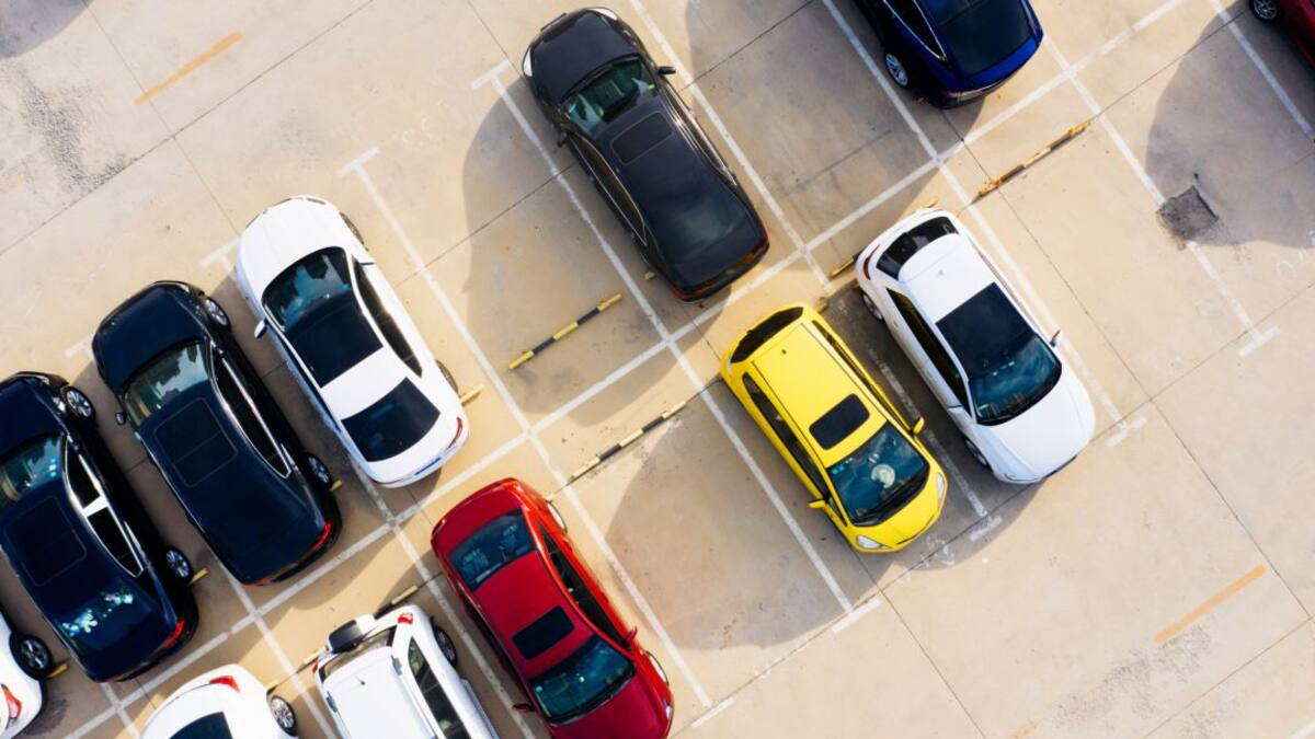 Subió precio de parqueadero de carro y moto en Bogotá: así quedó la tarifa