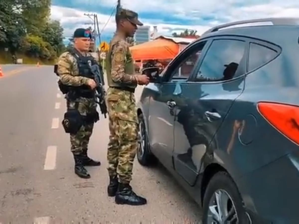 Transportadores denuncian incremento en retenes ilegales y extorsiones entre Cauca y Huila