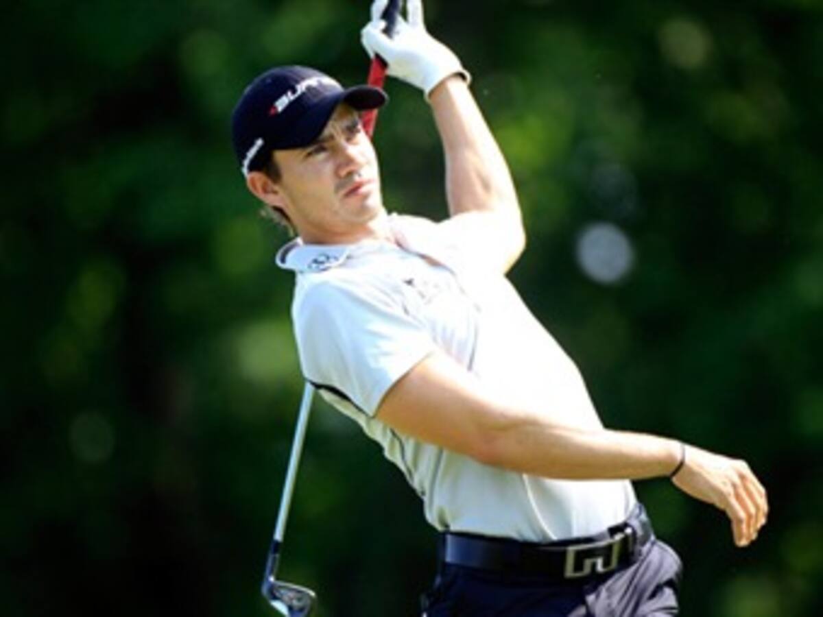 Camilo Villegas mejora en el St. Jude Classic de Golf en Memphis