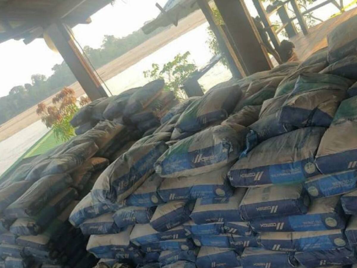 Incautan cemento usado al parecer para procesar drogas en Putumayo