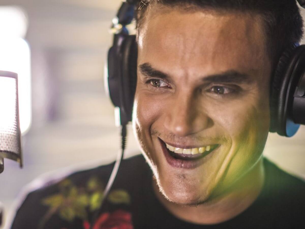 Tremendo susto se llevó Silvestre Dangond en pleno avión