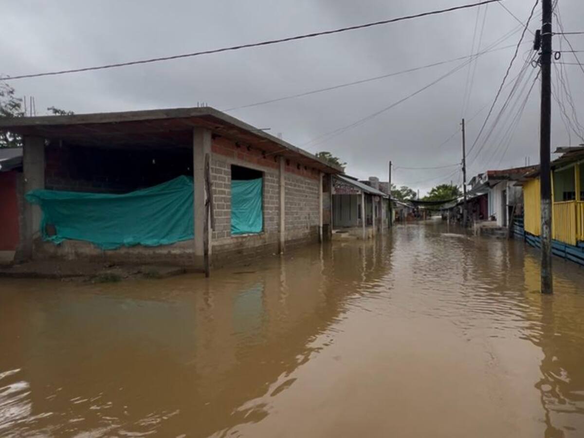 Al menos 150 familias en Montecristo han resultado afectadas por el desbordamiento del río Caribona