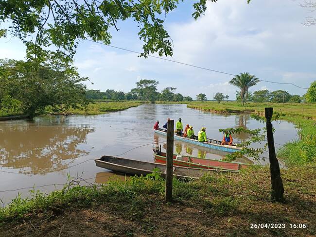Grupo especial apoya búsqueda de bebé que cayó a un caño en Santander